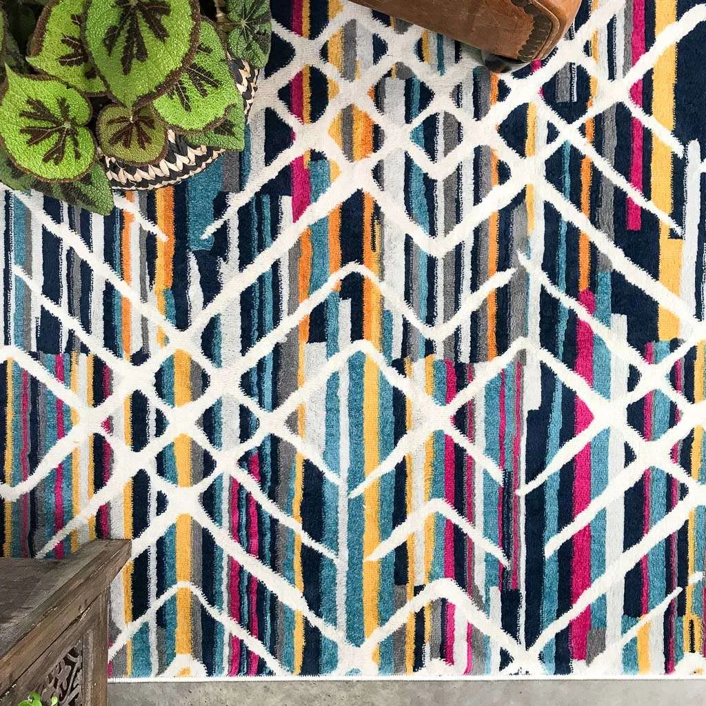 Colourful Geometric Strokes Pattern Rug