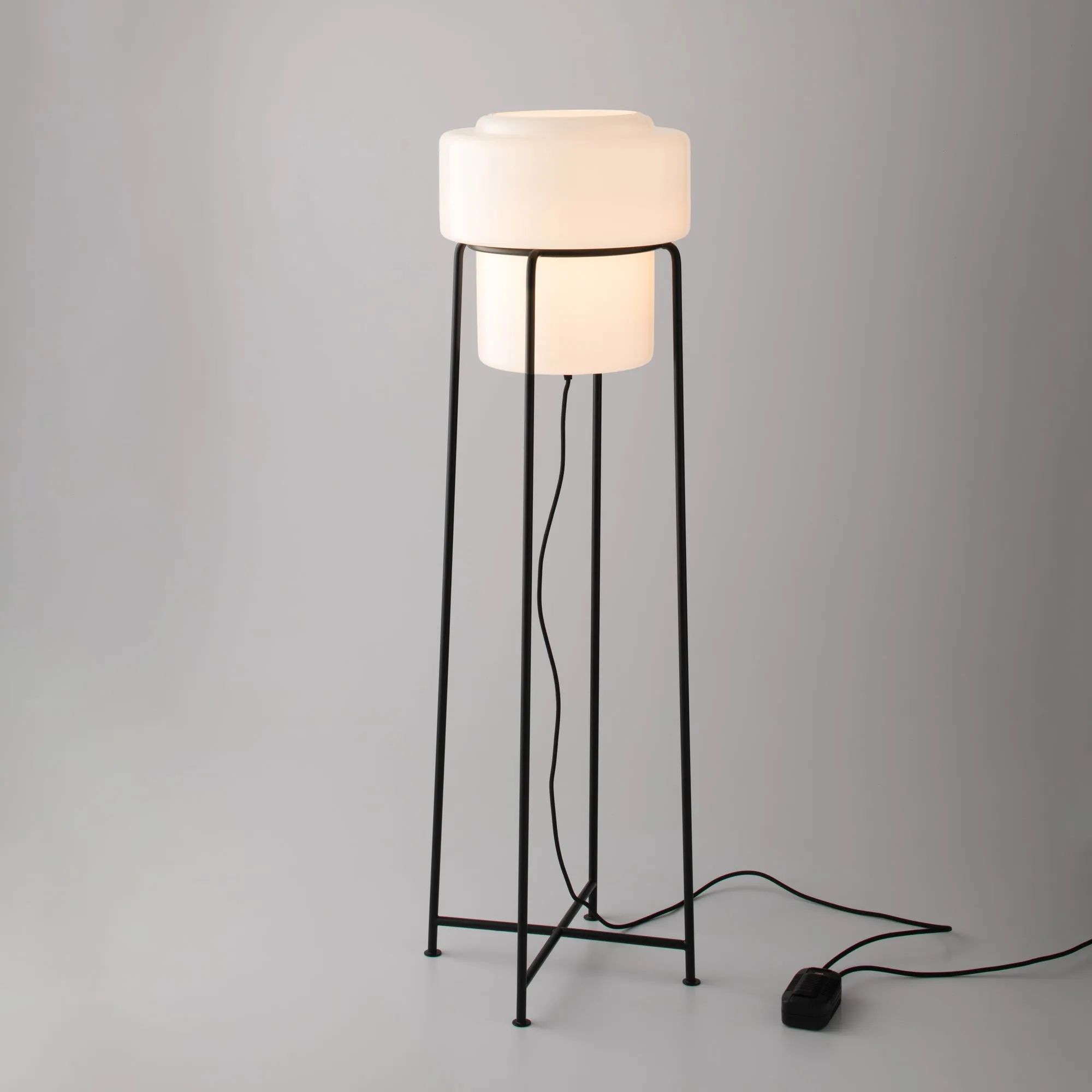 Edwin Floor Lamp