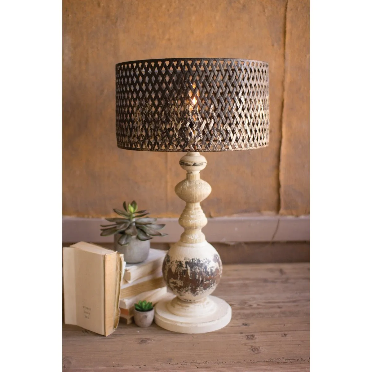 Kalalou - TABLE LAMP - ROUND METAL BASE WITH PERFORATED METAL SHADE - CCG1571