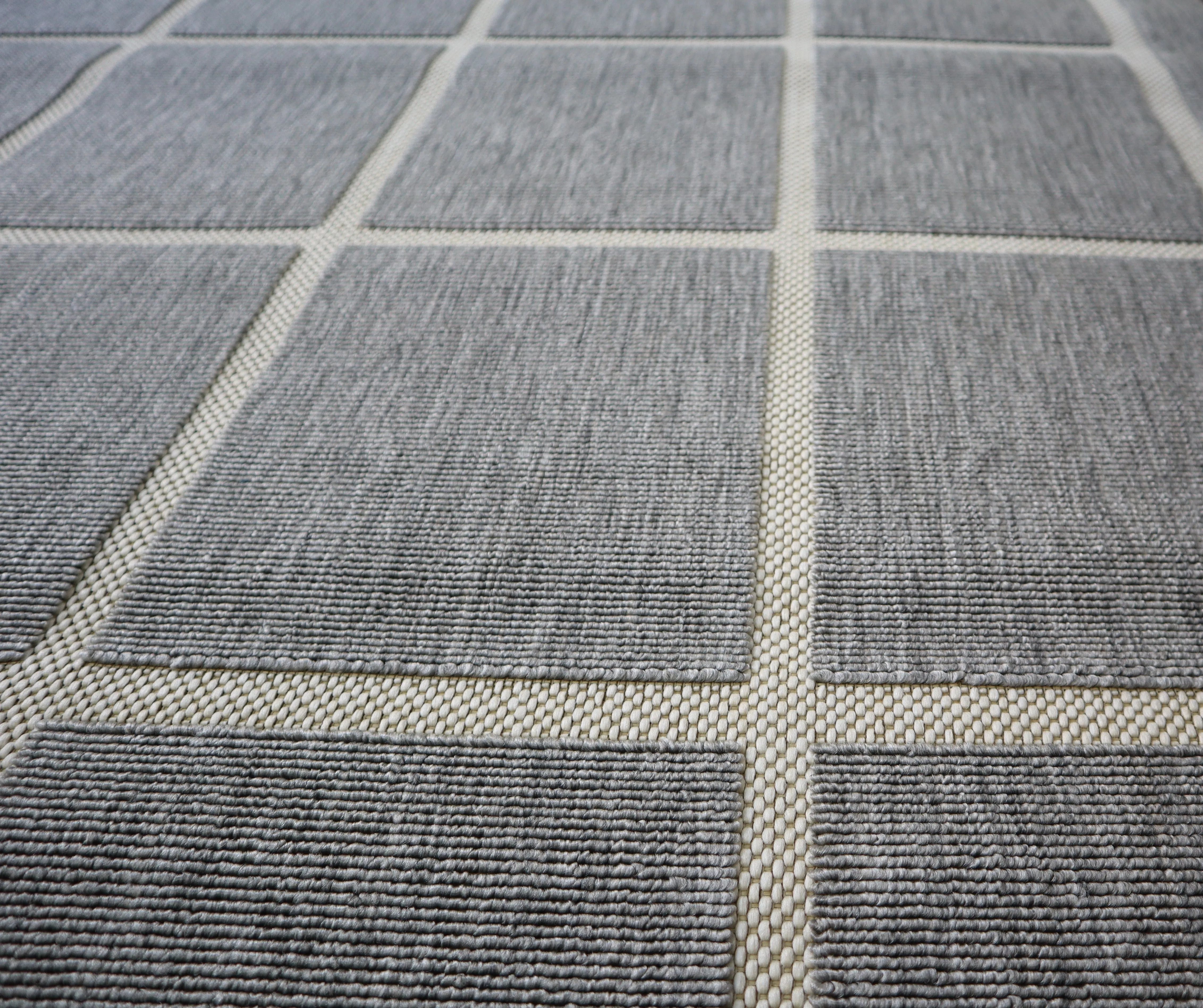 Silver Grid Geometric Check Pattern Area Rug (Silver Grey, 120 x 170cm)