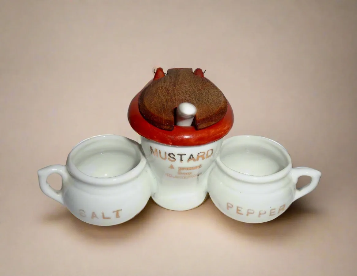 Vintage Blackpool Souvenir Novelty Mini Toilet Themed Cruet Set